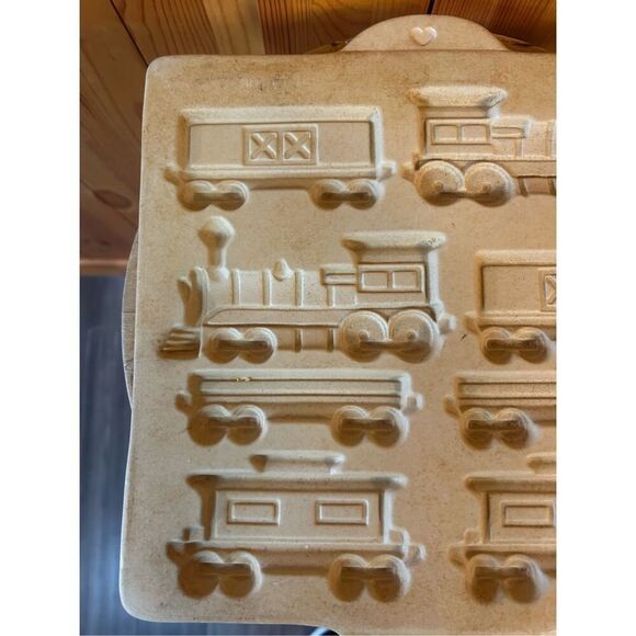 1998 Pampered Chef Home Town Gingerbread Train Stoneware (8788) - Picture 2 of 5